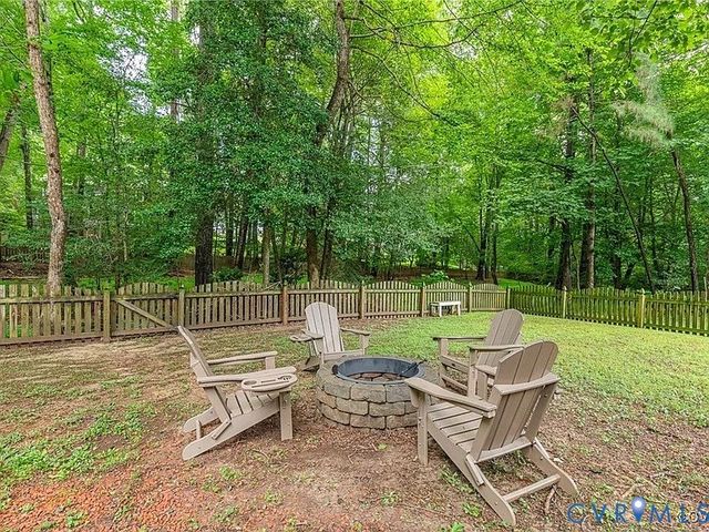 13904 Sunrise Bluff Rd, Chesterfield, VA 23112