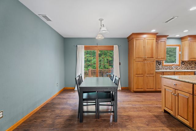 40 Abbey Court, Cheshire, CT 06410