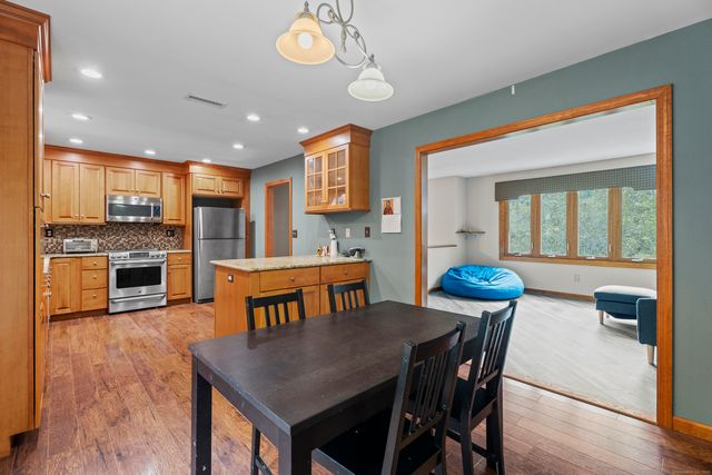 40 Abbey Court, Cheshire, CT 06410