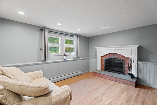 40 Abbey Court, Cheshire, CT 06410