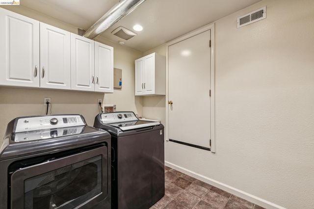 3510 Brunell Dr, Oakland, CA 94602