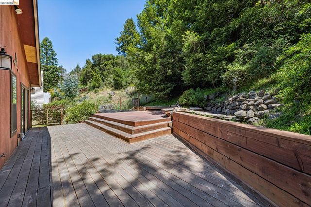 3510 Brunell Dr, Oakland, CA 94602