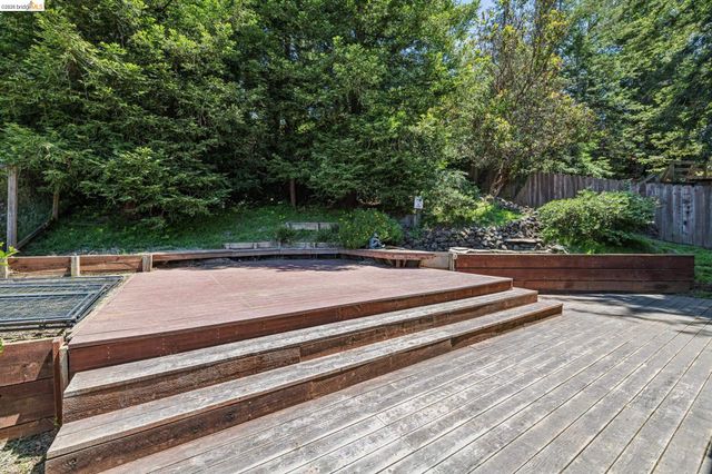 3510 Brunell Dr, Oakland, CA 94602