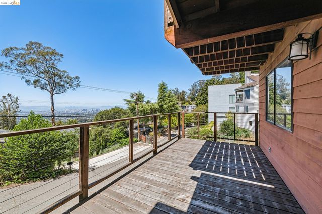 3510 Brunell Dr, Oakland, CA 94602