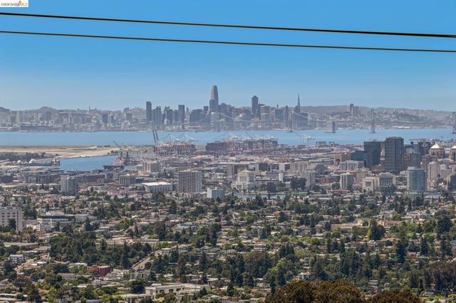 3510 Brunell Dr, Oakland, CA 94602
