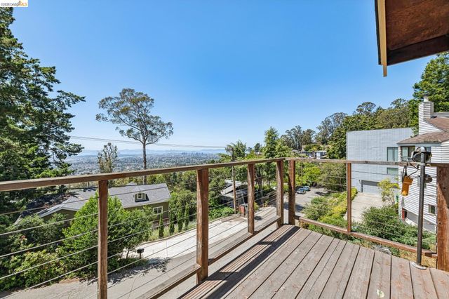 3510 Brunell Dr, Oakland, CA 94602