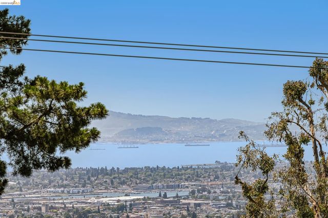 3510 Brunell Dr, Oakland, CA 94602