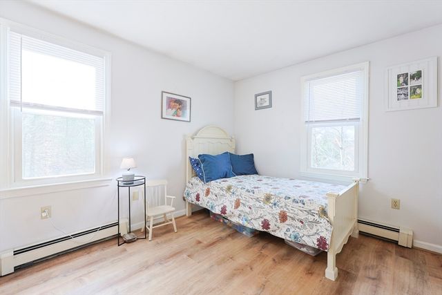 75 Lake St, Uxbridge, MA 01569