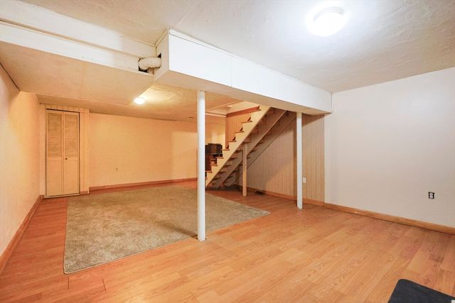 75 Lake St, Uxbridge, MA 01569