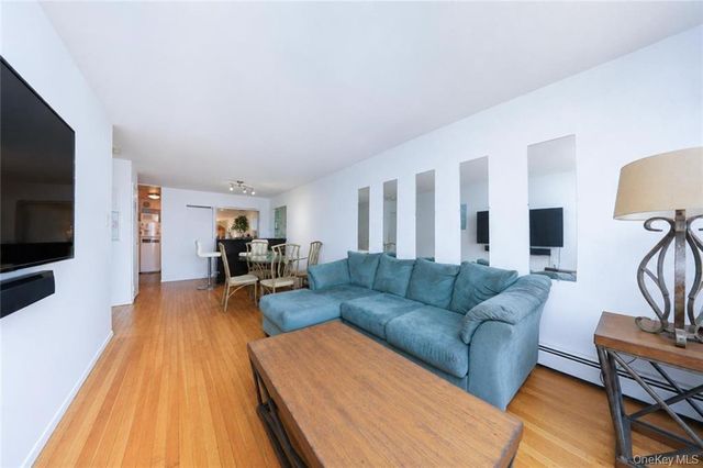 9731 4th Avenue 2C, Brooklyn, NY 11209