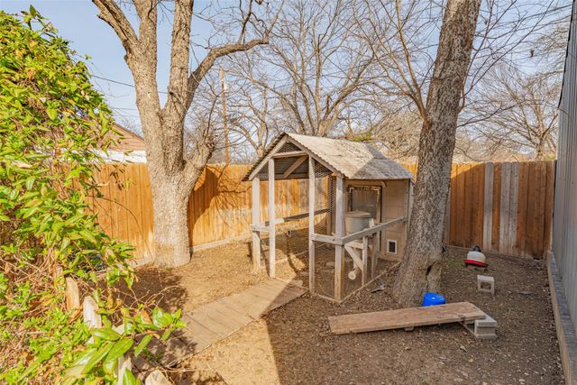 907 Cherry Street, Graham, TX 76450