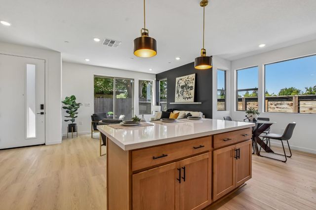 2079 Freya Walk, Sacramento, CA 95835