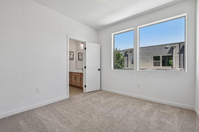 2079 Freya Walk, Sacramento, CA 95835