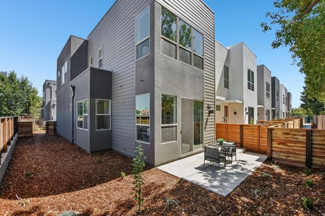 2079 Freya Walk, Sacramento, CA 95835