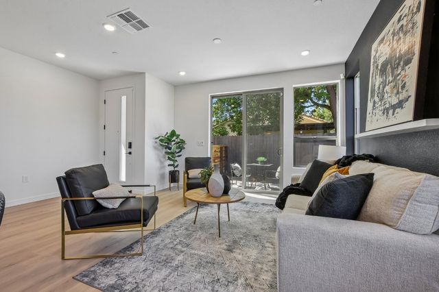 2079 Freya Walk, Sacramento, CA 95835
