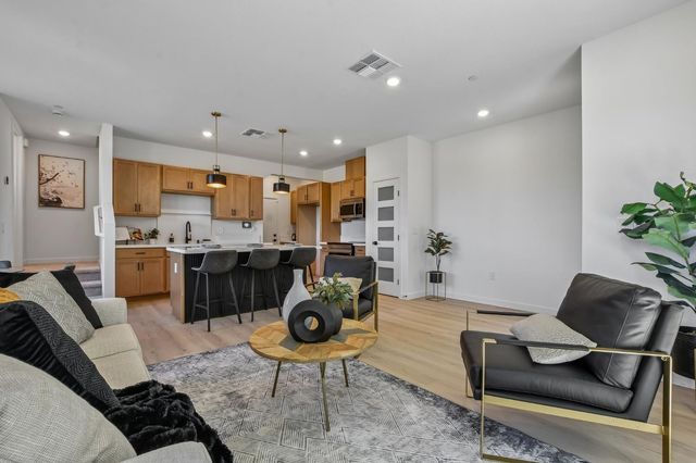 2079 Freya Walk, Sacramento, CA 95835