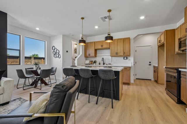 2079 Freya Walk, Sacramento, CA 95835