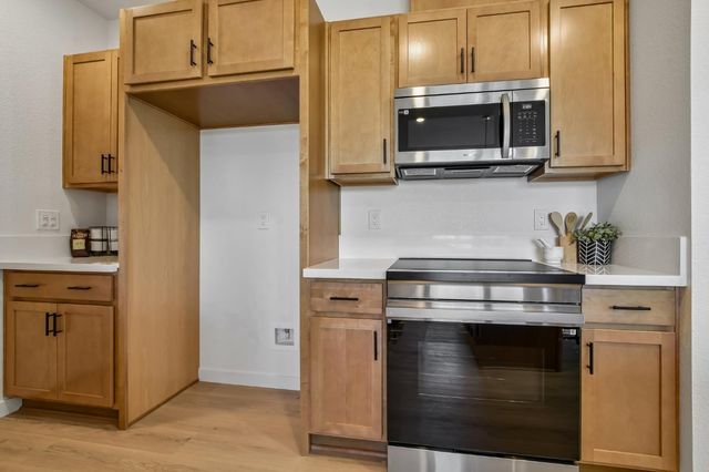 2079 Freya Walk, Sacramento, CA 95835