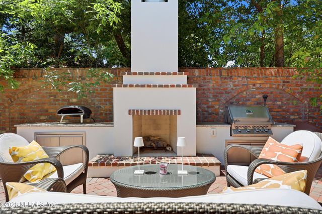 2782 GREEN BAY Lane, Jacksonville, FL 32207