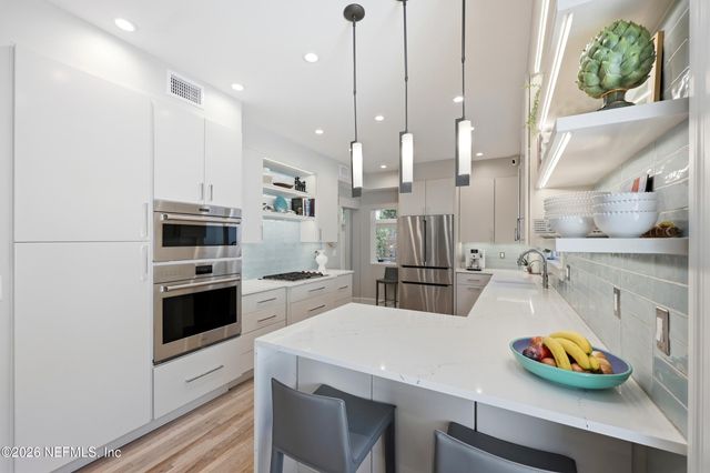 2782 GREEN BAY Lane, Jacksonville, FL 32207