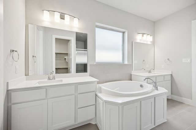 523 Blackwater Trail, Waxahachie, TX 75165