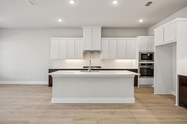 523 Blackwater Trail, Waxahachie, TX 75165