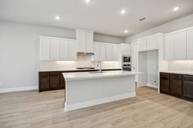 523 Blackwater Trail, Waxahachie, TX 75165