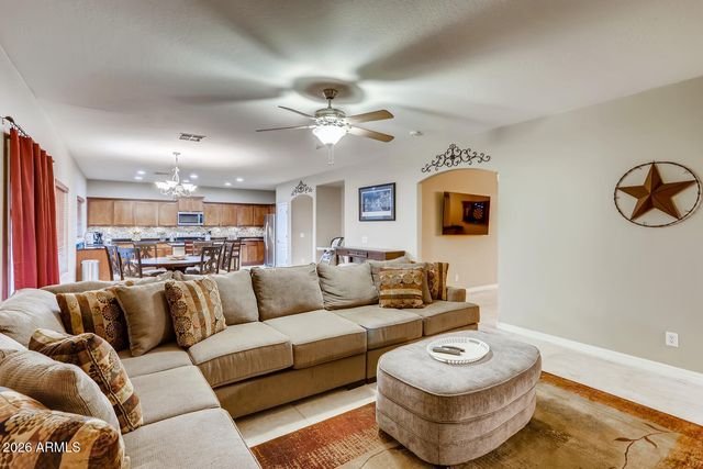12379 W SELLS Drive, Avondale, AZ 85392