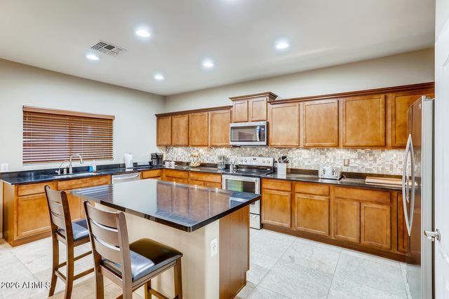 12379 W SELLS Drive, Avondale, AZ 85392
