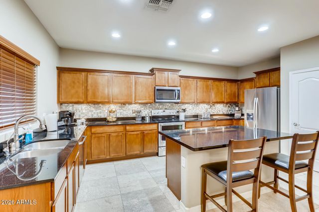 12379 W SELLS Drive, Avondale, AZ 85392