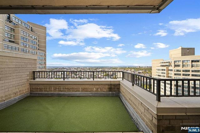 7002 Boulevard East PH 43A, Guttenberg, NJ 07093