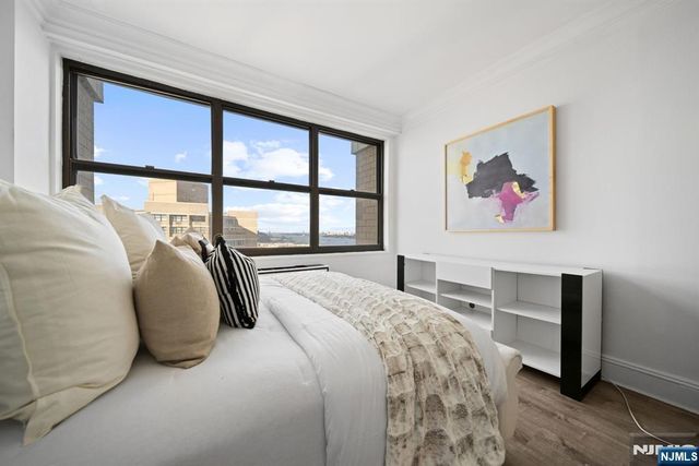 7002 Boulevard East PH 43A, Guttenberg, NJ 07093