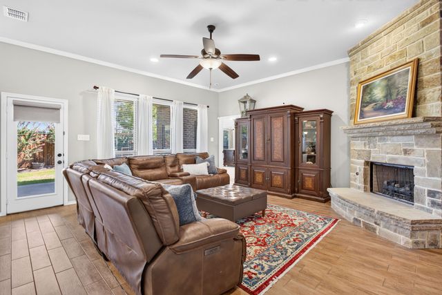 11000 Wanamaker Drive, Benbrook, TX 76126