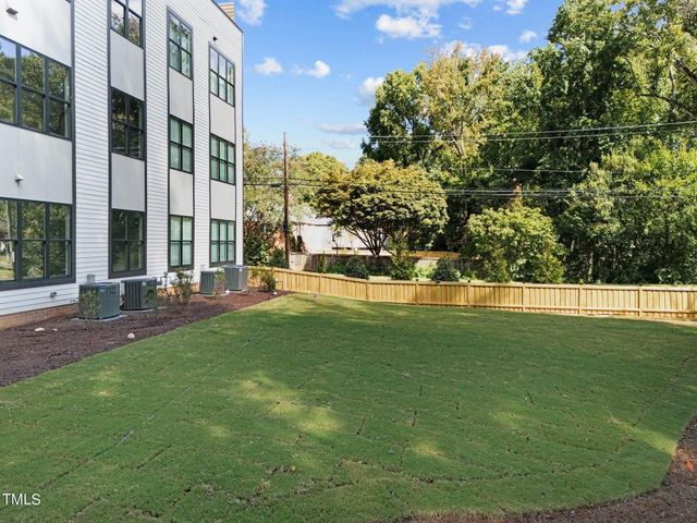 810 Maple Berry Lane 105, Raleigh, NC 27607