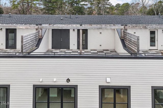 810 Maple Berry Lane 105, Raleigh, NC 27607