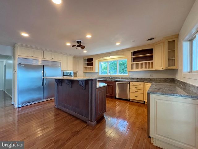 11470 MOHAWK CT, Swan Point, MD 20645