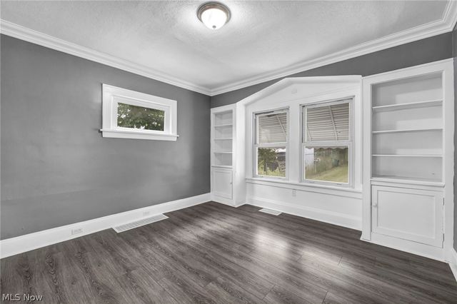 4418 W 48th Street, Cleveland, OH 44144