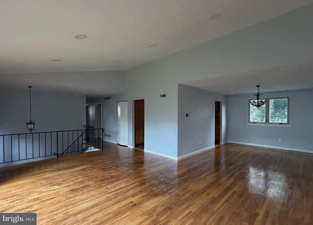 3303 SILVERSIDE RD, Wilmington, DE 19810