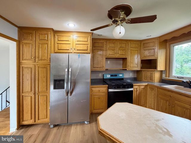 3303 SILVERSIDE RD, Wilmington, DE 19810