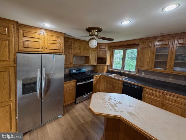 3303 SILVERSIDE RD, Wilmington, DE 19810