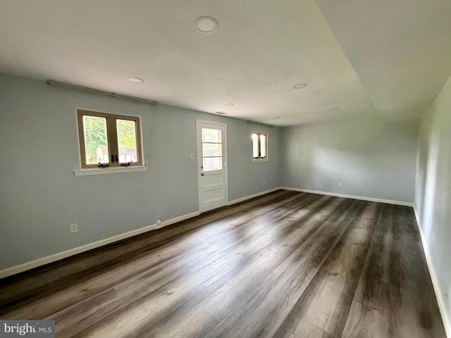 3303 SILVERSIDE RD, Wilmington, DE 19810