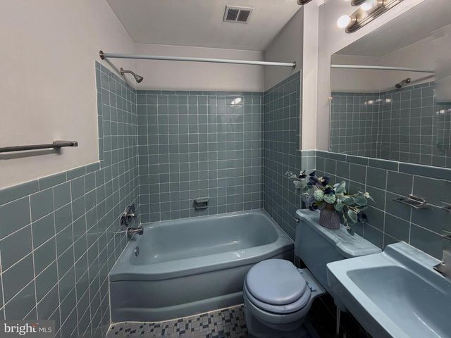 3303 SILVERSIDE RD, Wilmington, DE 19810