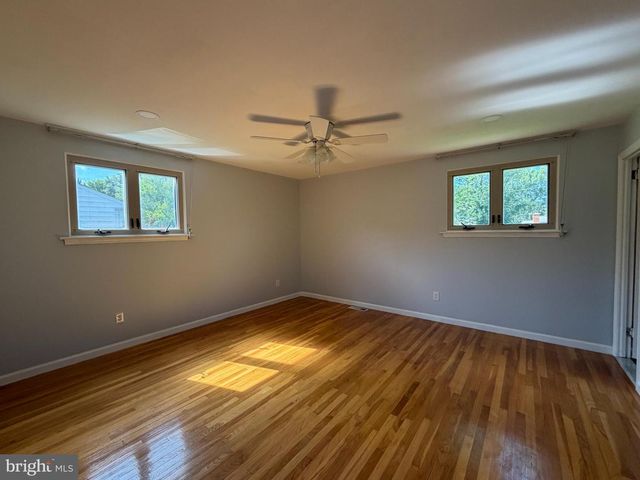3303 SILVERSIDE RD, Wilmington, DE 19810