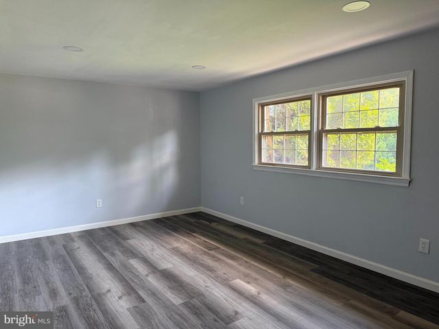 3303 SILVERSIDE RD, Wilmington, DE 19810
