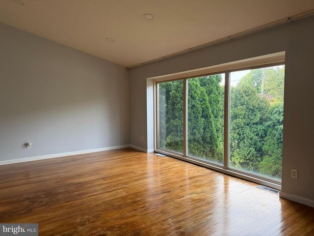 3303 SILVERSIDE RD, Wilmington, DE 19810