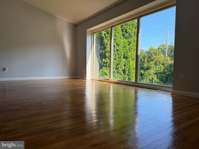 3303 SILVERSIDE RD, Wilmington, DE 19810