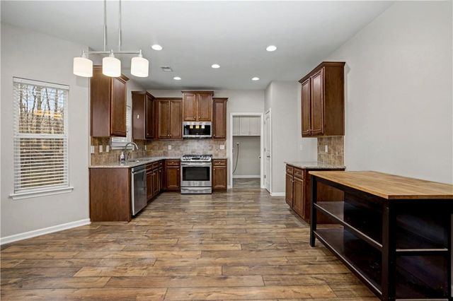 21 Seville Court, Newnan, GA 30263