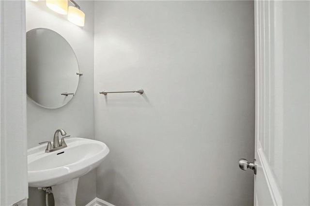 21 Seville Court, Newnan, GA 30263