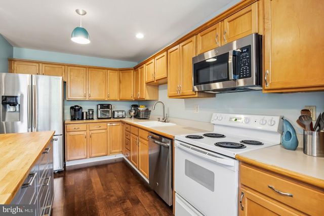 201 WYNCOTE CT, Lansdale, PA 19446