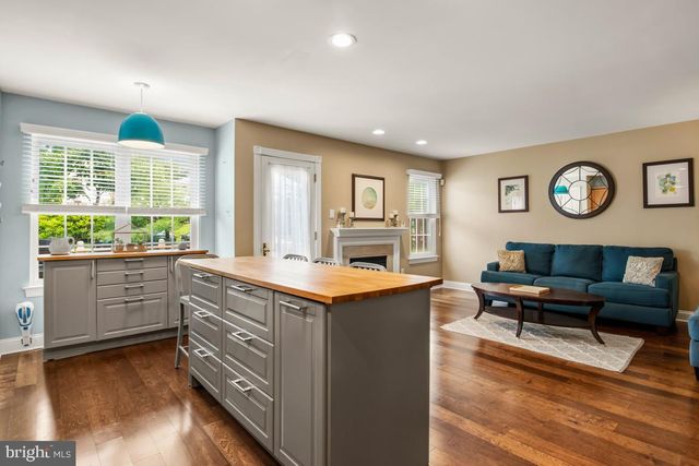 201 WYNCOTE CT, Lansdale, PA 19446